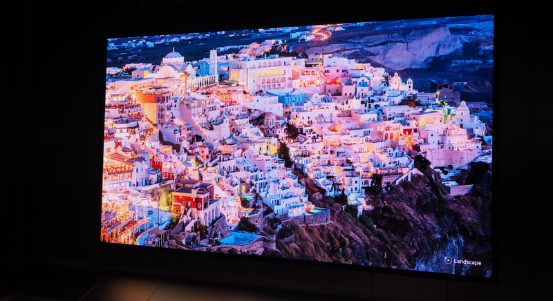 Illustration for article titled I'm Totally Hypnotized By Samsung's Dancing Modular TV